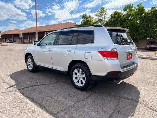 2013 Toyota Highlander SE