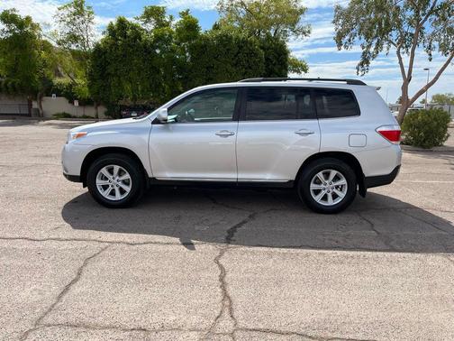 2013 Toyota Highlander SE