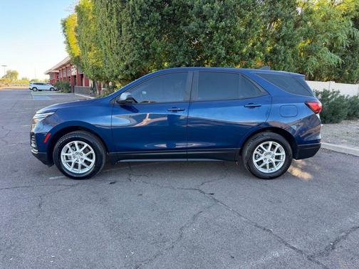 2023 Chevrolet Equinox LS