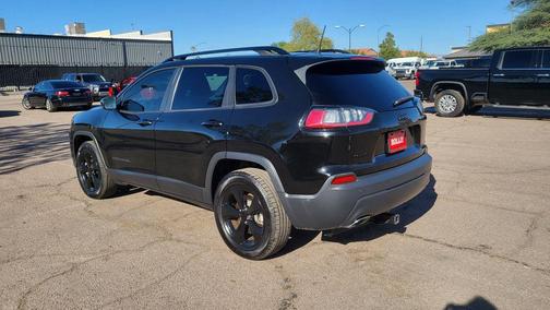 Diamond Black Crystal Pearlcoat 2019 Jeep Cherokee Latitude Plus
