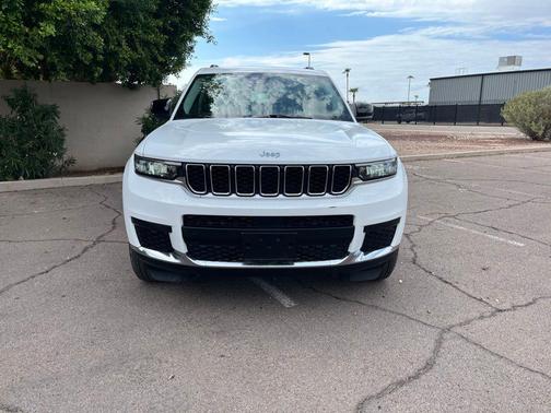 2023 Jeep Grand Cherokee L Laredo