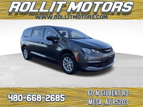 2023 Chrysler Voyager LX