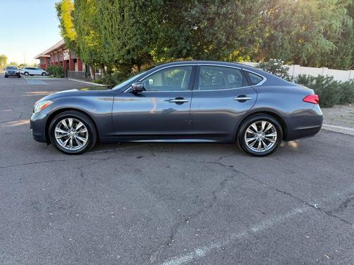 2011 INFINITI M37 Base