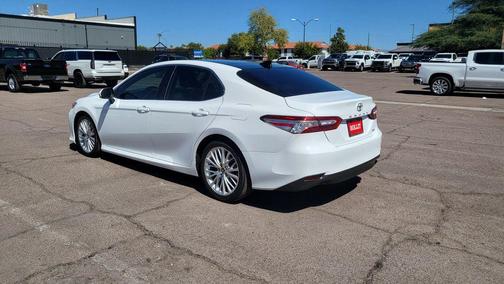 Super White 2020 Toyota Camry XLE