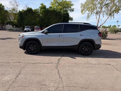 2024 GMC Terrain AWD AT4