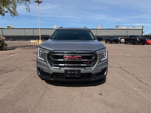 2024 GMC Terrain AWD AT4