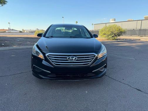 2017 Hyundai SONATA SE