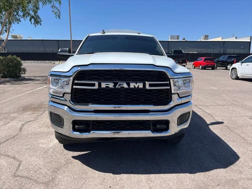2022 RAM 3500 Tradesman Crew Cab 4x4 8' Box