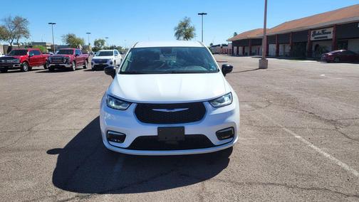 2024 Chrysler Pacifica Hybrid Select