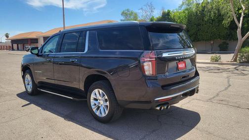 Dark Ash Metallic 2023 Chevrolet Suburban Premier