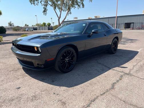 2017 Dodge Challenger SXT