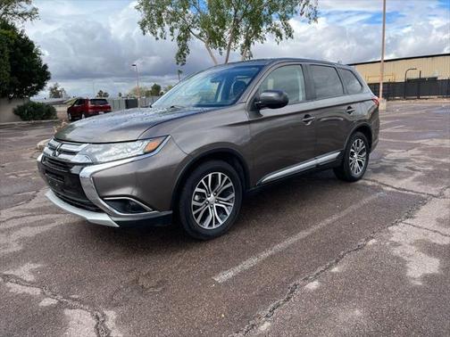 2017 Mitsubishi Outlander ES