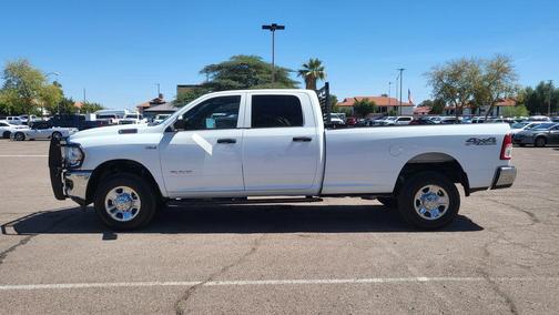 Bright White Clearcoat 2022 RAM 2500 Tradesman Crew Cab 4x4 8' Box