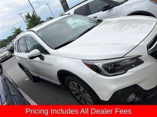 Crystal White Pearl 2018 Subaru Outback 2.5i Touring