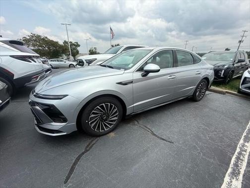 2025 Hyundai SONATA Hybrid SEL