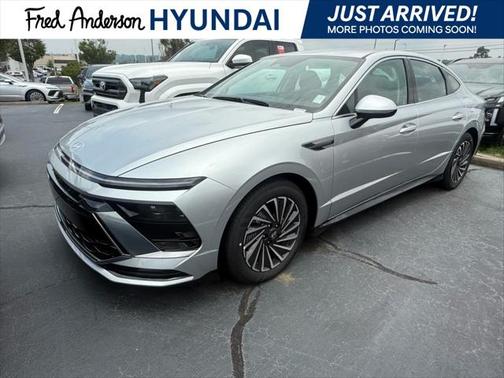 2025 Hyundai SONATA Hybrid SEL