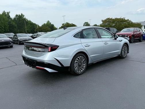 2025 Hyundai SONATA Hybrid Limited