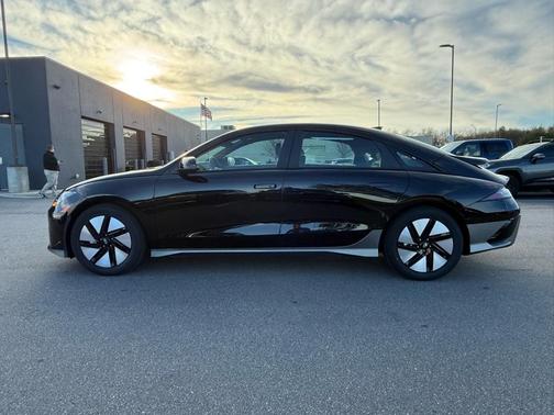 2025 Hyundai IONIQ 6 SE