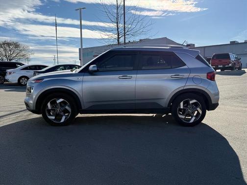 2023 Hyundai VENUE SEL