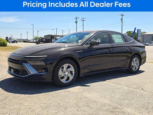 Black 2026 Hyundai SONATA SE