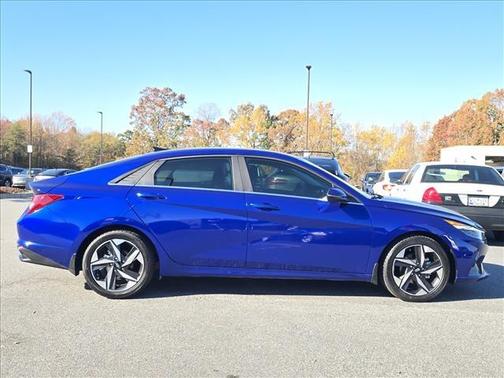 2023 Hyundai ELANTRA Limited
