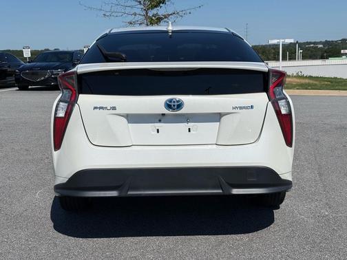 2016 Toyota Prius Four