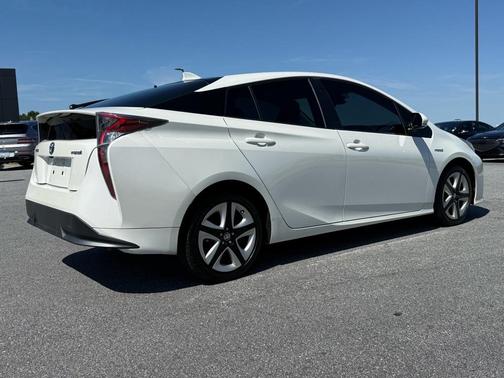 2016 Toyota Prius Four