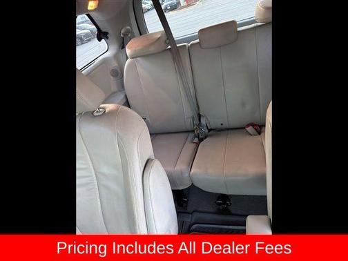 Silver Sky Metallic 2013 Toyota Sienna XLE