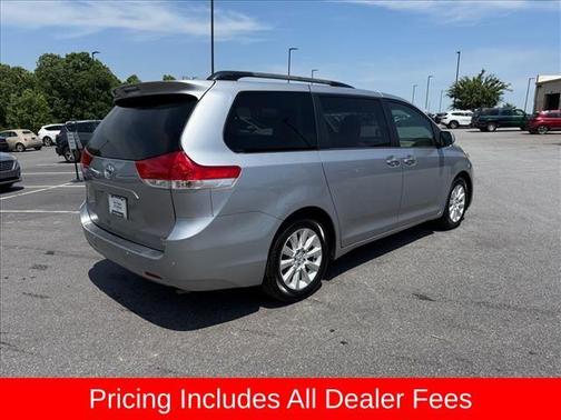 Silver Sky Metallic 2013 Toyota Sienna XLE