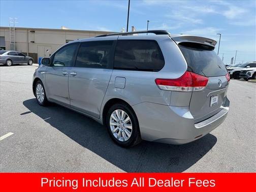 Silver Sky Metallic 2013 Toyota Sienna XLE