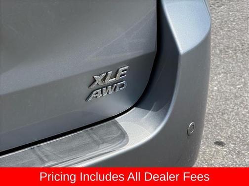 Silver Sky Metallic 2013 Toyota Sienna XLE