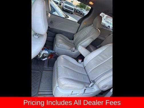 Silver Sky Metallic 2013 Toyota Sienna XLE
