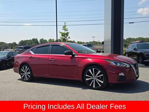 Scarlet Ember 2020 Nissan Altima 2.5 SR