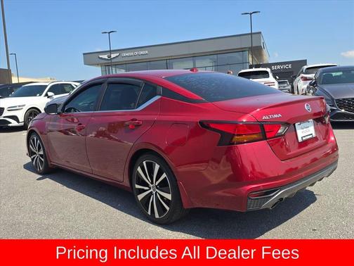 Scarlet Ember 2020 Nissan Altima 2.5 SR