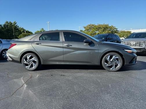 2025 Hyundai ELANTRA HEV Limited