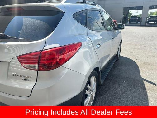 Diamond Silver 2012 Hyundai TUCSON Limited