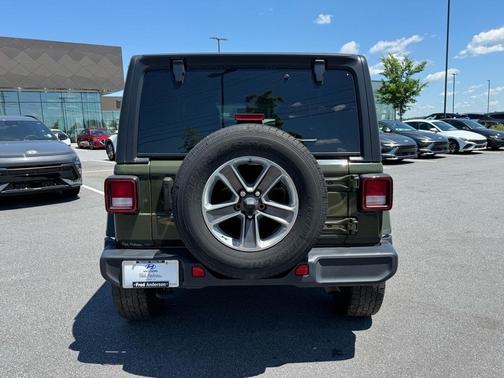 2022 Jeep Wrangler Unlimited Sahara
