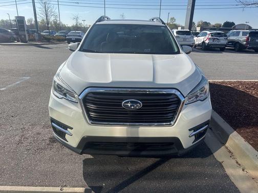 Crystal White Pearl 2020 Subaru Ascent Limited 7-Passenger