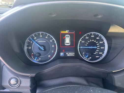 Crystal White Pearl 2020 Subaru Ascent Limited 7-Passenger