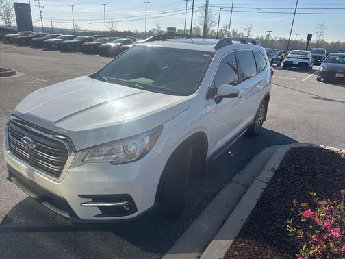 Crystal White Pearl 2020 Subaru Ascent Limited 7-Passenger