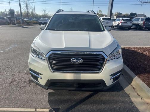 Crystal White Pearl 2020 Subaru Ascent Limited 7-Passenger