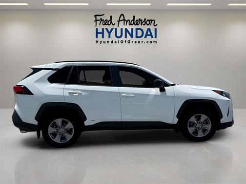 2022 Toyota RAV4 Hybrid LE