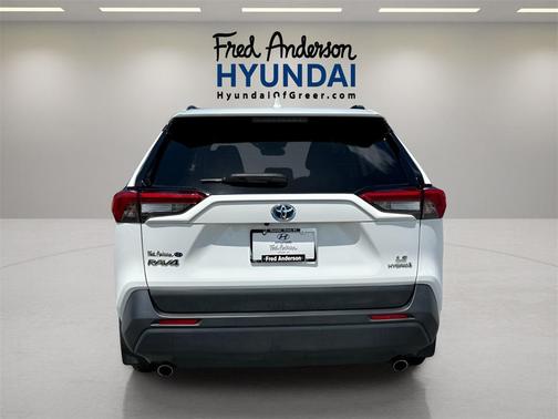 2022 Toyota RAV4 Hybrid LE