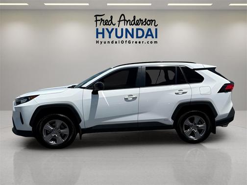 2022 Toyota RAV4 Hybrid LE