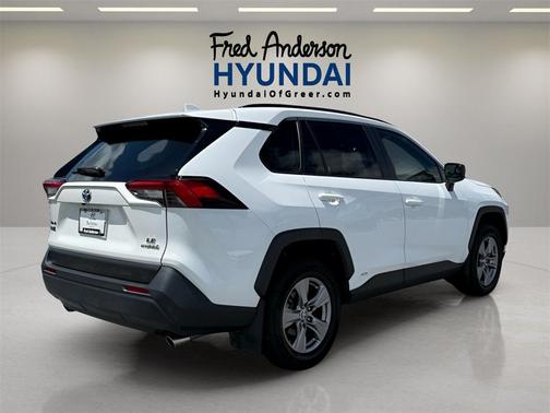 2022 Toyota RAV4 Hybrid LE