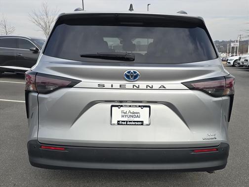 2024 Toyota Sienna XLE