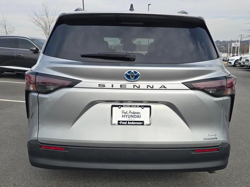 2024 Toyota Sienna XLE