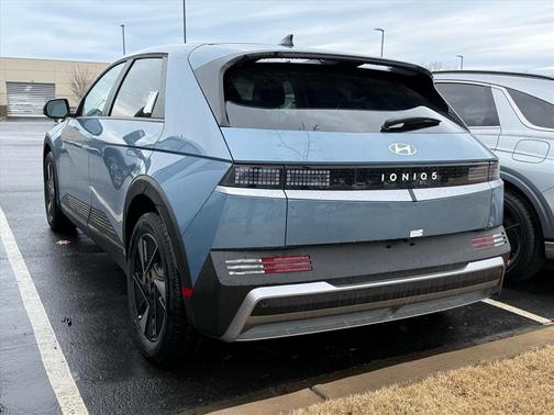 2026 Hyundai IONIQ 5 SE