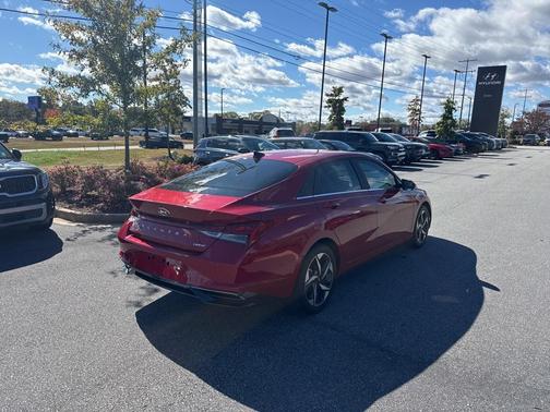2023 Hyundai ELANTRA Limited