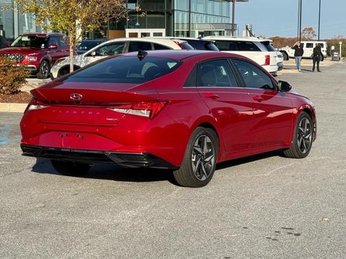 2023 Hyundai ELANTRA Limited